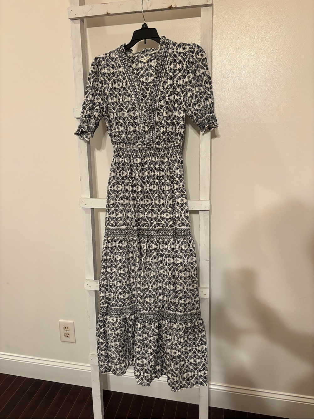 NWOT Max Studio Black and White Printed Midi Dress